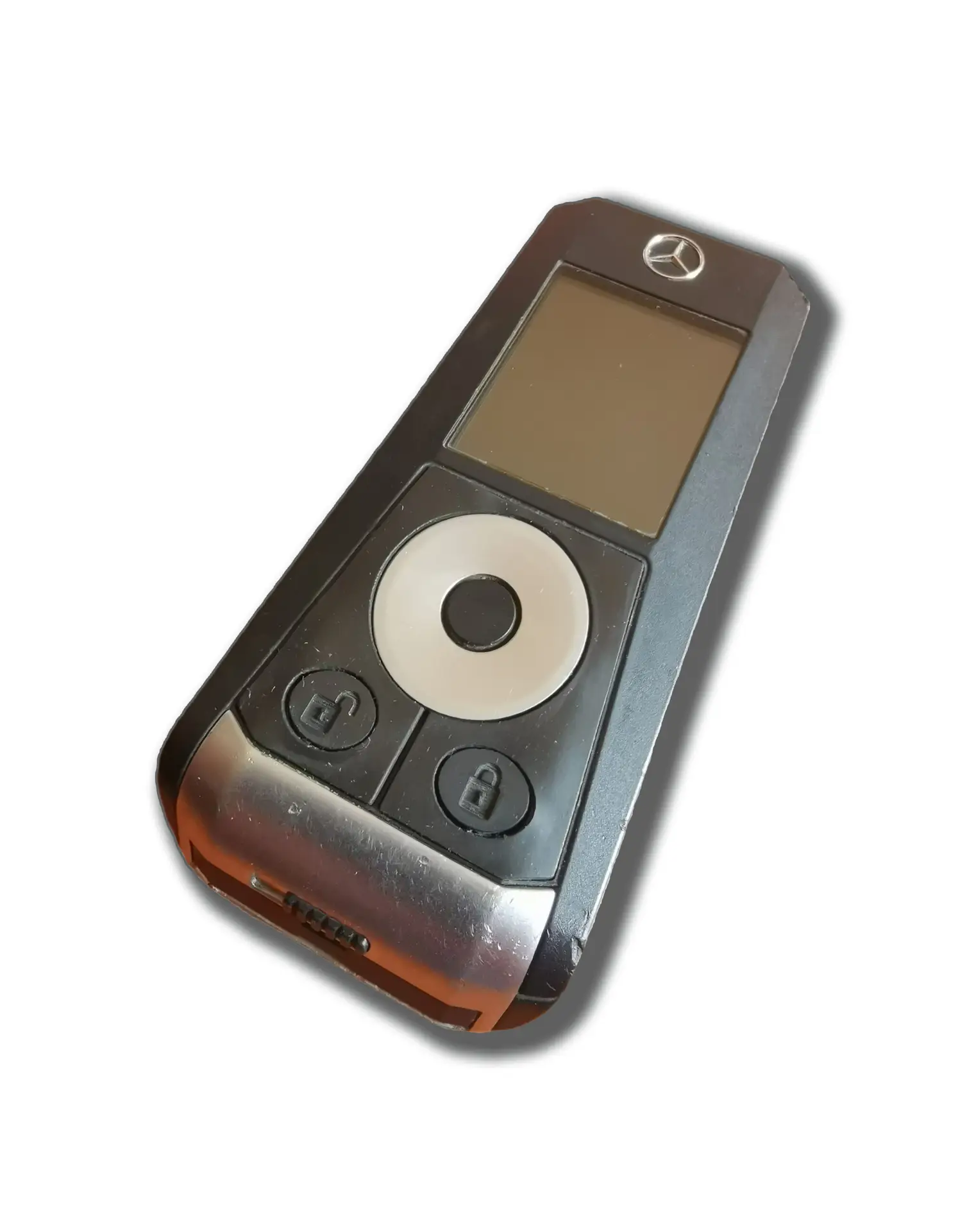 Profesjonalna Naprawa Klucza z Wyświetlaczem Mercedes-Benz Actros MP4 / Arocs / Setra – Usługa Wymiany Przycisków